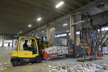 Genova, via Sardorella - impianto amiu riciclaggio carta e carto