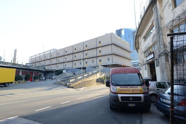 Genova, zona varco portuale San Benigno - le piccole aziende che