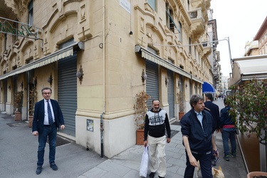 Genova, via Cesarea - caffe Balilla chiuso in via di nuova apert