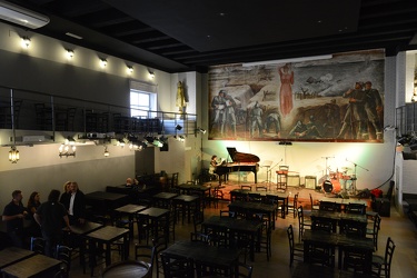 Genova - nostradamus risto pub presso ex casa del mutilato