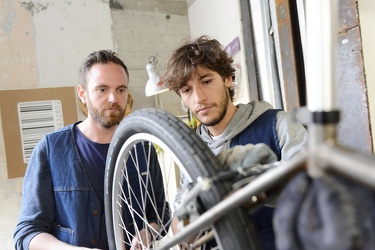 Genova, via Pescheira - due architetti aprono "La Zuccheriera", 