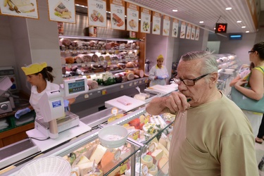 Genova - supermercato Basko in via Emilia a Molassan