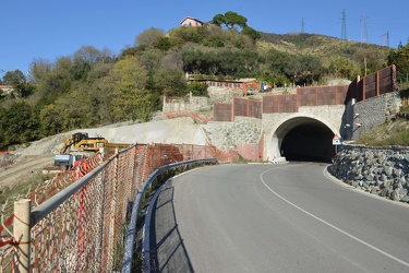 Genova - la nuova strada tra Borzoli e Scarpino,