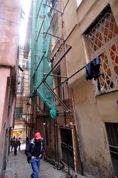 Genova - impalcature e ponteggi nei vicoli
