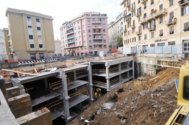 Genova - viaggio tra i cantieri