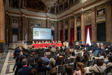 Genova, palazzo ducale - convegno mirabilia camera commercio