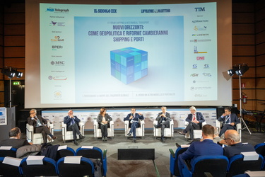 Genova, X Forum Shipping e international transport
