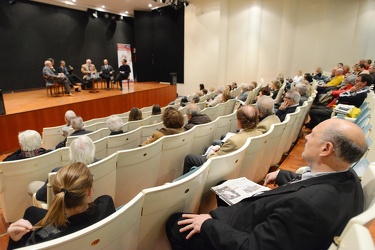 Genova, auditorium Carlo Felice - incontro pubblico con medici s