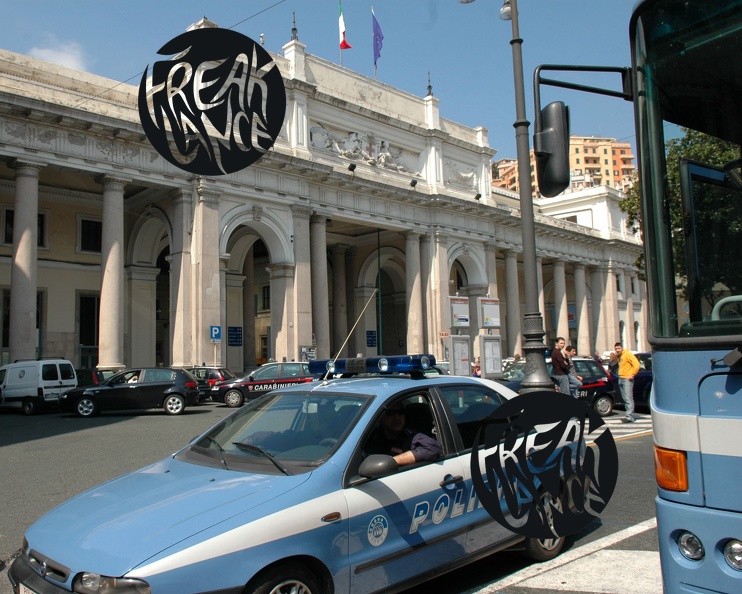 tifosi_napoli_stazione_polizia_5480.jpg