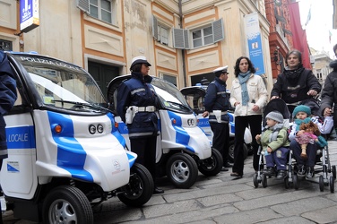 Genova - palazzo Tursi - la polizia municipale si dota di mezzi 