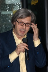 Varazze - 29 Maggio 2004 - critico arte Vittorio Sgarbi con azzu