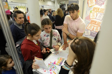 Genova, magazzini del cotone - festival studenti orientamenti - 