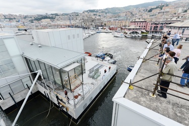 Genova - le fasi di arrivo della nuova struttura per cetacei pre