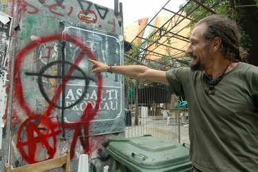 una vista esterna del centro sociale Terra di Nessuno