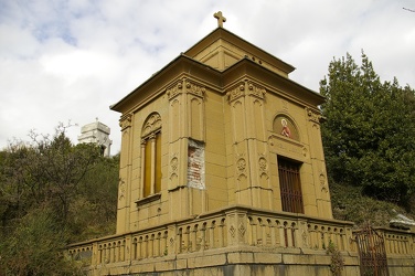 Cimitero Castagna 527