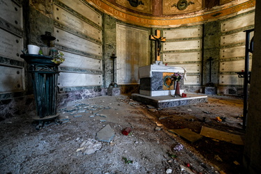 cimitero Castagna degrado 31102023-03
