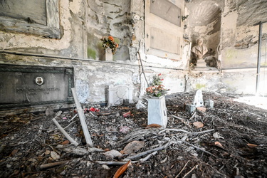 cimitero Castagna degrado 31102023-17