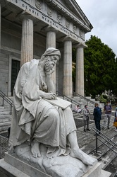 restauro statue Staglieno