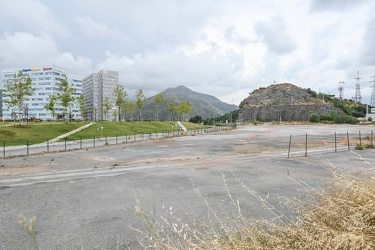 area erzelli parcheggio tir