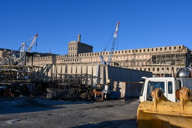 Genova, silos Hennebique in stato di abbandono da anni