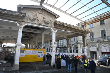 Genova, ex mercato Corso Sardegna, iniziate prime demolizioni ca