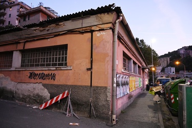 Genova, quartiere Marassi - mercato comunale piazzale Parenzo ch