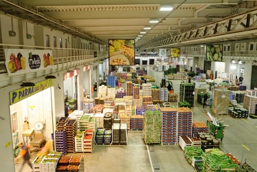 Genova, Bolzaneto - una notte al mercato ortofrutticolo, piattaf