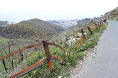 Genova, Monte Moro - la situazione del monte alle spalle di Nerv