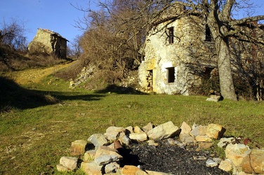 Rivarossa, paese disabitato della val borbera 