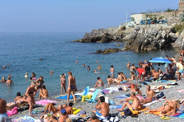 Genova - estate metà agosto - spiagge e bagnanti 