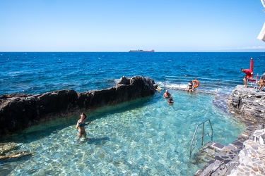 Genova, Nervi, passeggiata - stabilimento balneare storico, Bagn