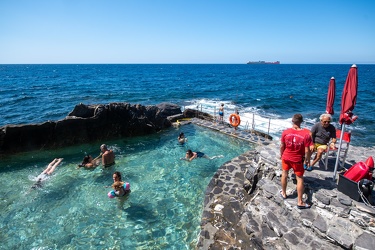 Genova, Nervi, passeggiata - stabilimento balneare storico, Bagn