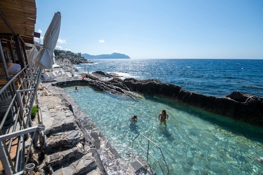 Genova, Nervi, passeggiata - stabilimento balneare storico, Bagn