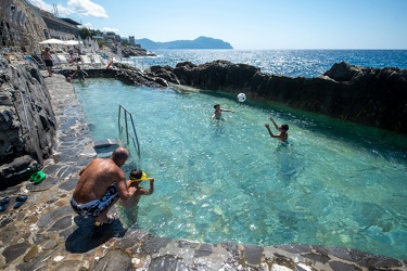 Genova, Nervi, passeggiata - stabilimento balneare storico, Bagn