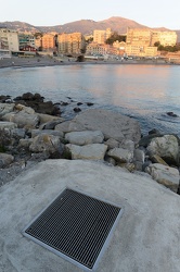 Genova, Sturla - estate alle porte, ma ancora magagne sul litora