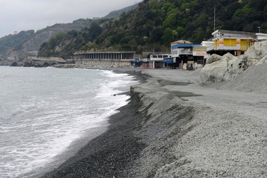 Genova, Vesima - ripascimento spiaggia con materiale da cava