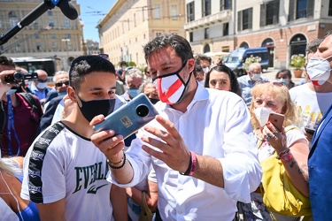 Genova, piazza De Ferrari - segretario Lega Matteo Salvini incon