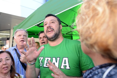 Genova - leader Lega Nord Matteo Salvini in visita al quartiere 