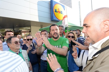 Genova - leader Lega Nord Matteo Salvini in visita al quartiere 