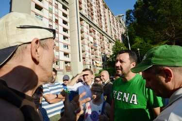 Genova - leader Lega Nord Matteo Salvini in visita al quartiere 