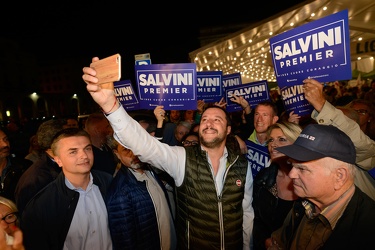 Genova - festa della Lega Nord in piazza della Vittoria con Matt