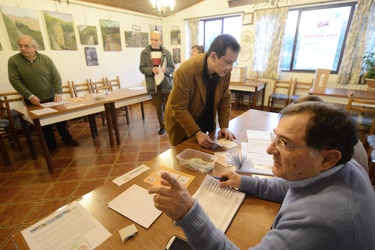 Genova, quartiere Albaro - primarie Partito Democratico - il seggio presso trattoria Vegia Arba