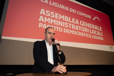 Genova, cinema Sivori - assemblea amministratori locali partito 