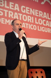 Genova, cinema Sivori - assemblea amministratori locali partito 