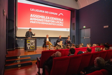 Genova, cinema Sivori - assemblea amministratori locali partito 