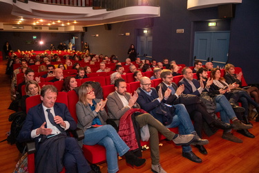 Genova, cinema Sivori - assemblea amministratori locali partito 