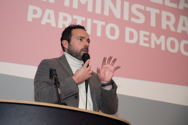 Genova, cinema Sivori - assemblea amministratori locali partito 