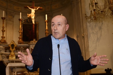 Genova, chiesa di San Torpete - Don farinella presenta candidato