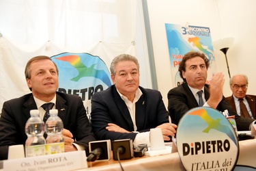 Genova - conferenza stampa gruppo dirigente Italia dei Valori