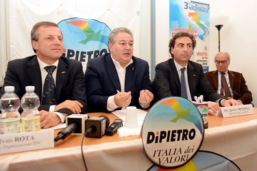 Genova - conferenza stampa gruppo dirigente Italia dei Valori